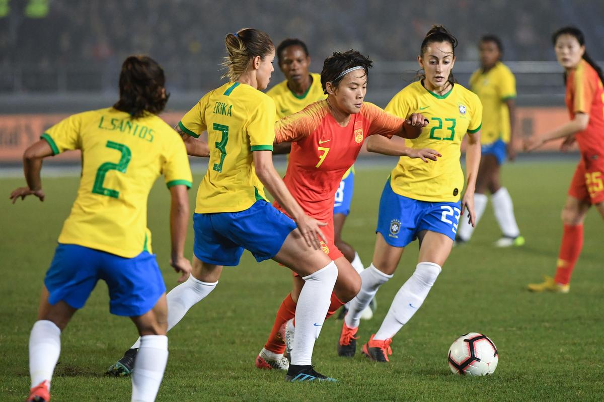 中国女足对巴西女足实况转播